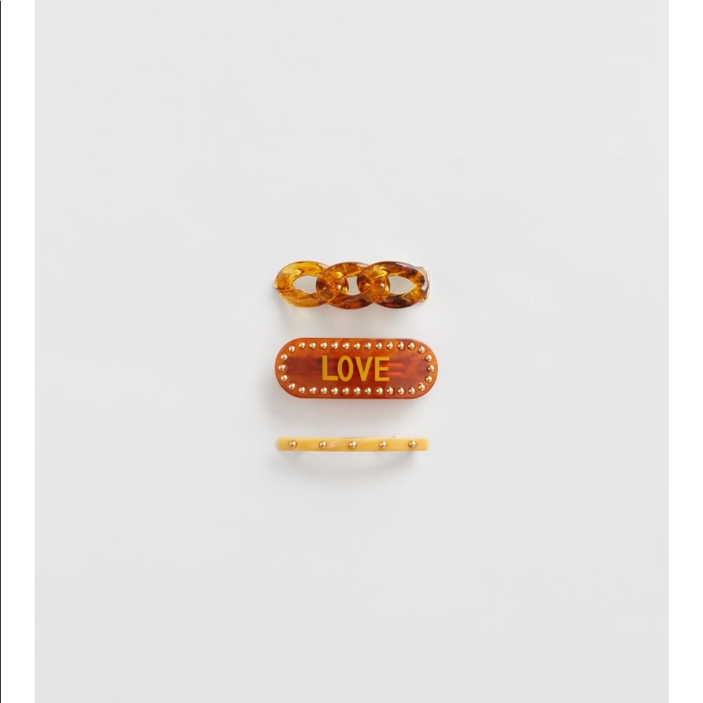 ✨SALE✨Zara 3 pack of love barrettes ✨SALE✨